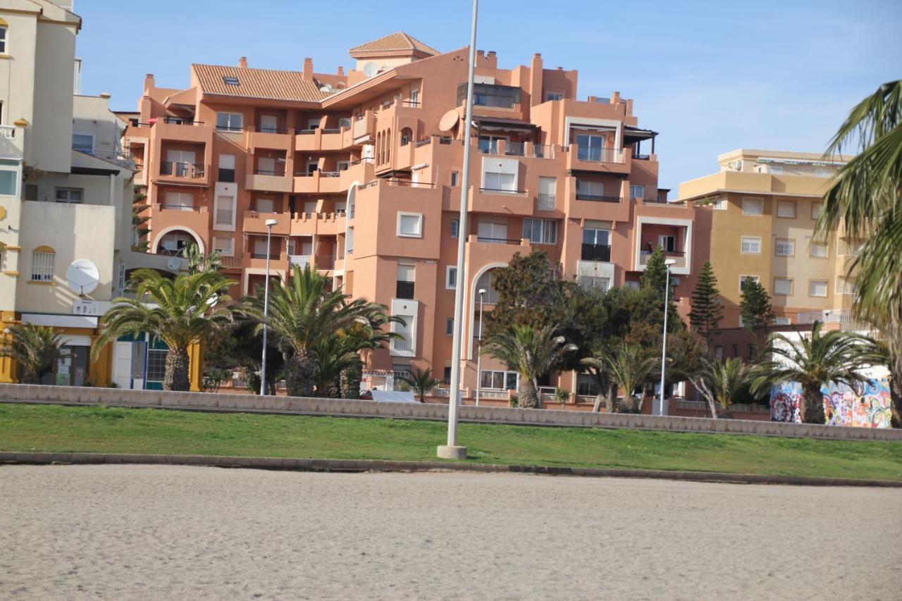 Apartamento En Primera Linea De Playa, Con Vistas A La Playa Y Con Wifi Roquetas de Mar Zewnętrze zdjęcie